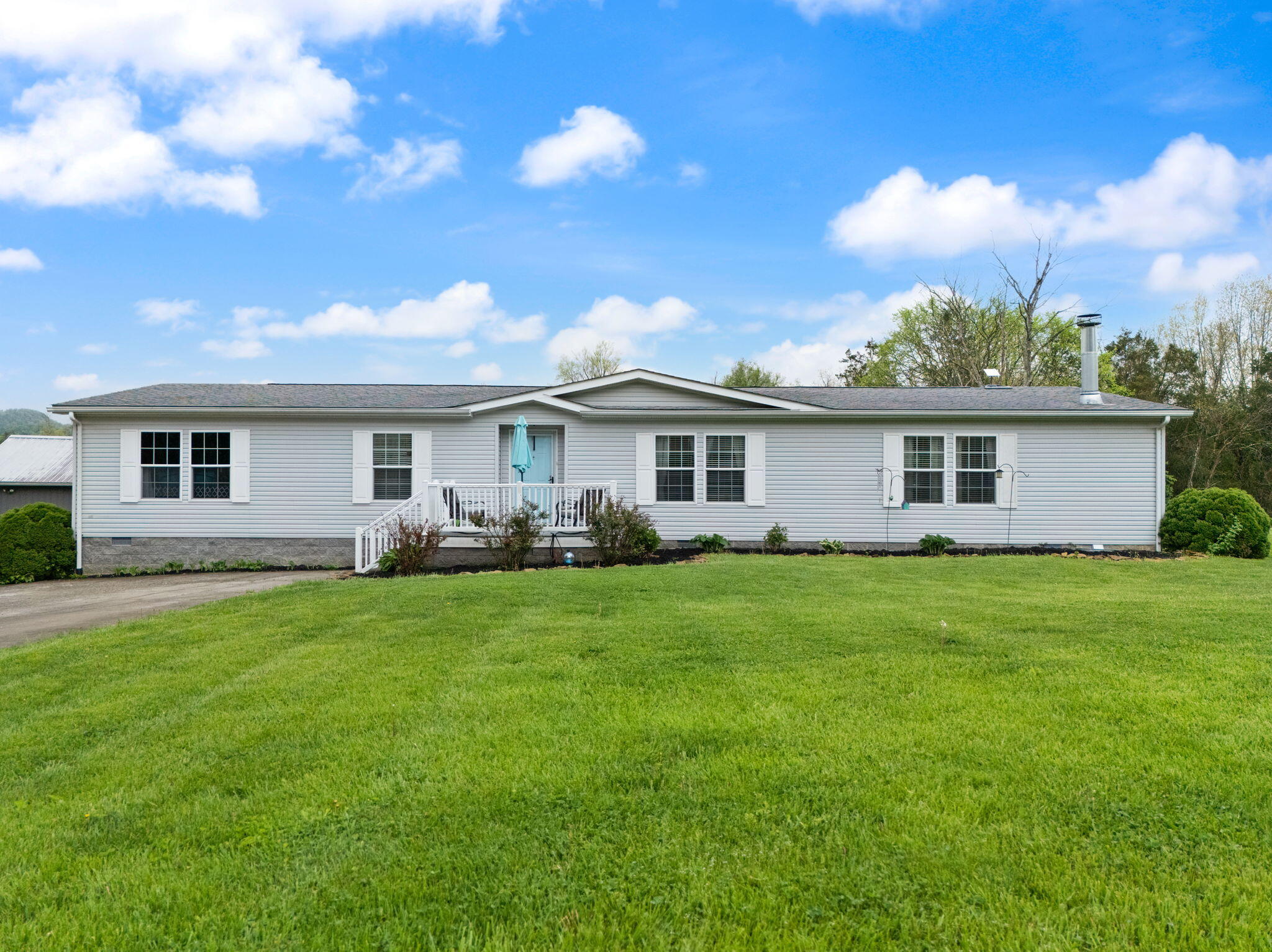 742 Panola Road Waco, KY 40385 - Photo 38 of 67 38-web-or-mls-DJI_20250425084645_0003_D