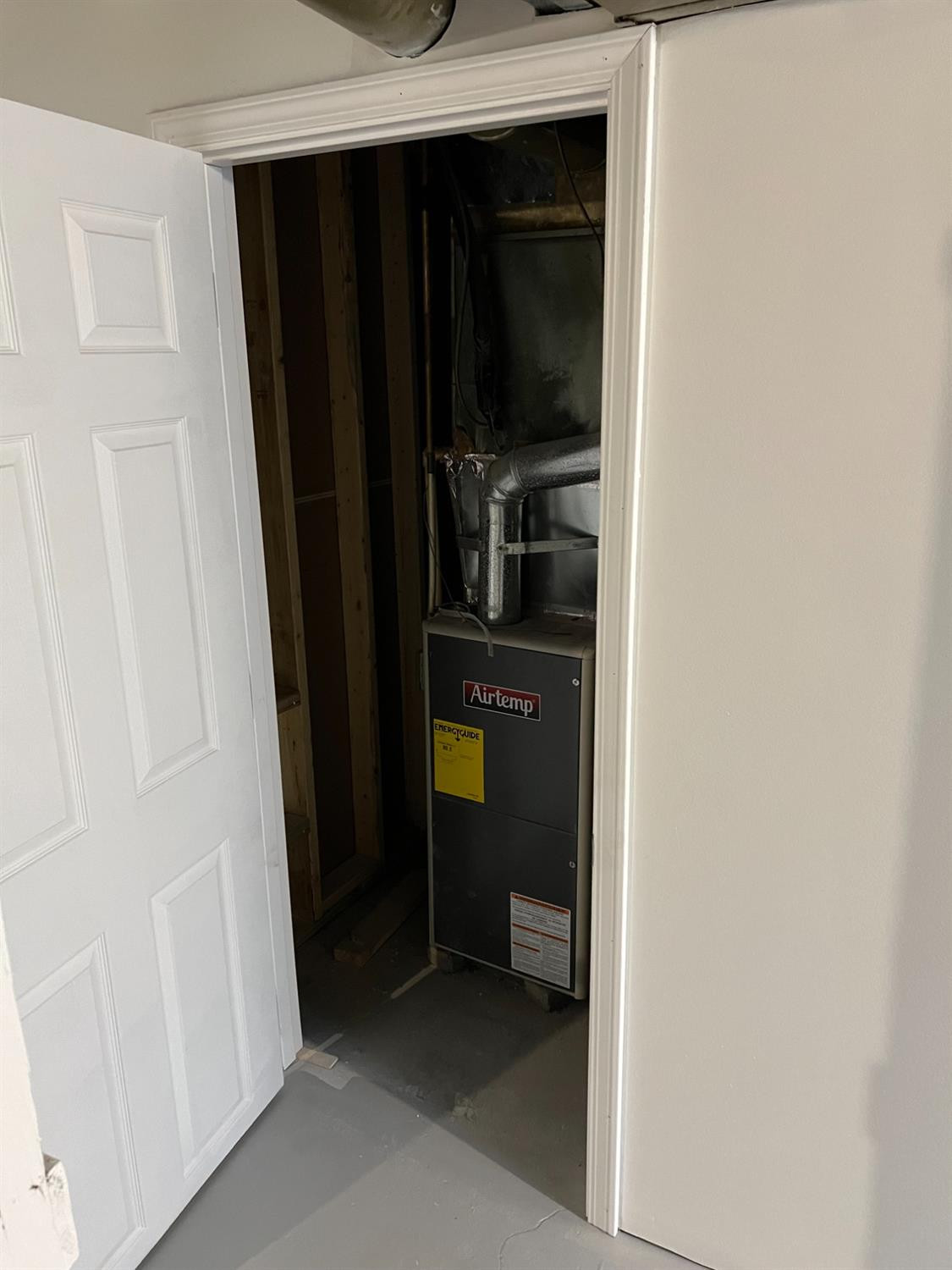 3863 Delaware Street Gary, IN 46409 - Photo 22 of 49 a view of walk in closet