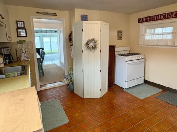 $4,400 | 15 Beckett Avenue, Branford, CT 06405