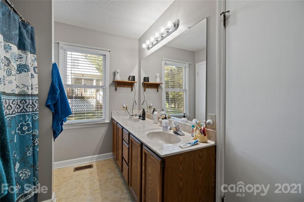 203 Lakeview Road Mocksville, NC 27028 - Photo 15 of 35 Gallery Image 15