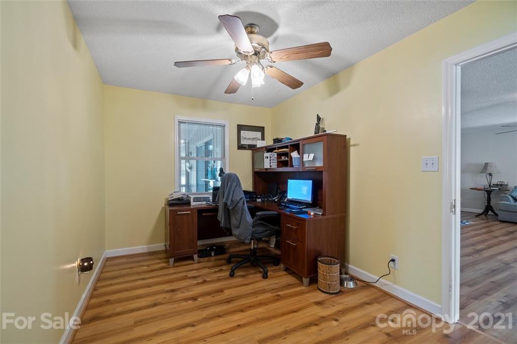 203 Lakeview Road Mocksville, NC 27028 - Photo 27 of 35 Gallery Image 27