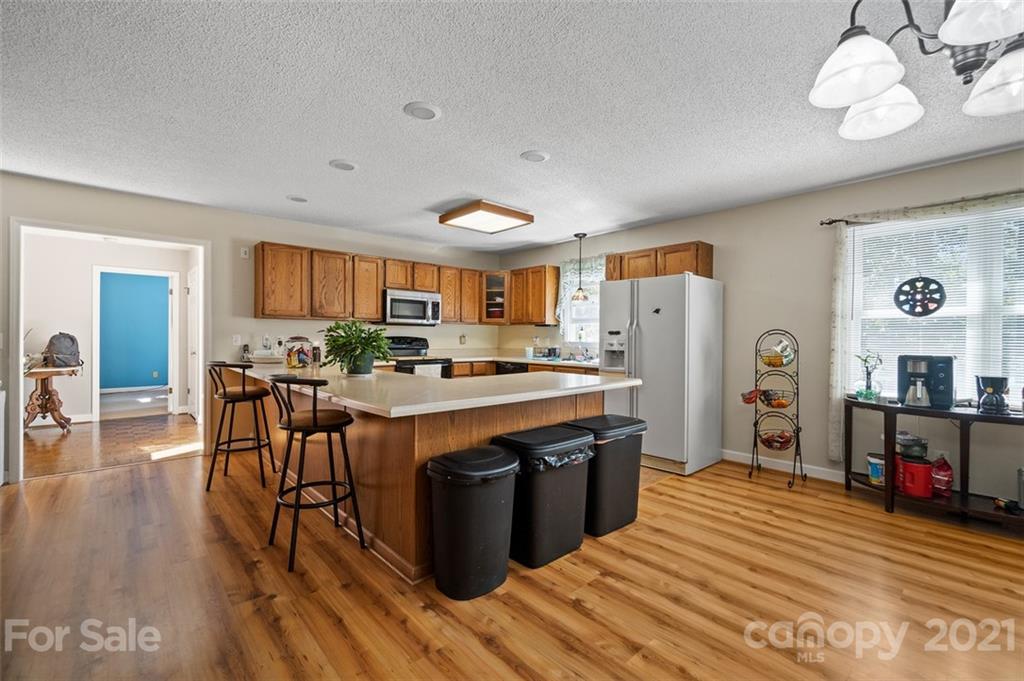 203 Lakeview Road Mocksville, NC 27028 - Photo 7 of 35 Gallery Image 7
