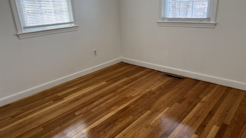 45 Howe Street, Unit 4 Boston, MA 02125 - Photo 6 of 9