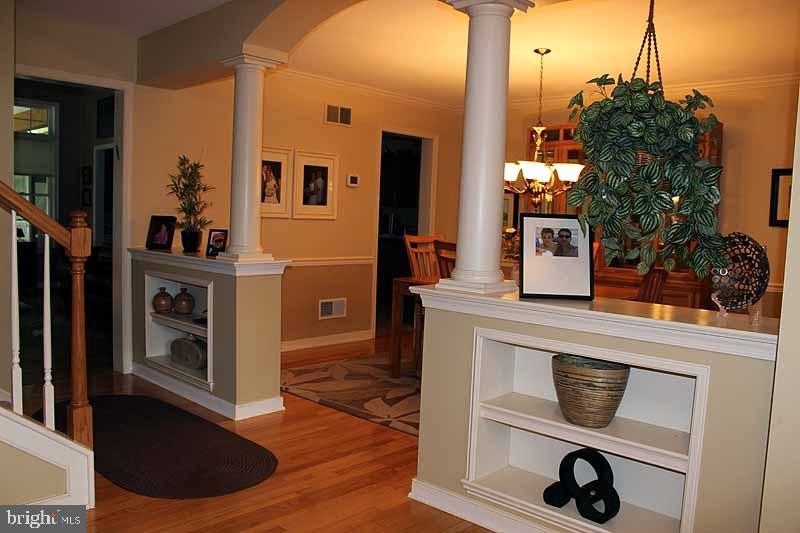 347 Squire Lane Lititz, PA 17543 - Photo 3 of 33