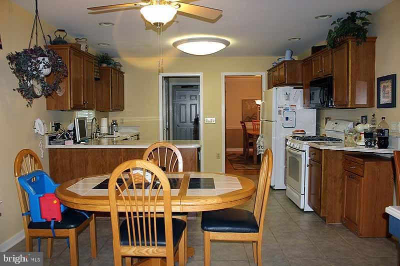 347 Squire Lane Lititz, PA 17543 - Photo 6 of 33