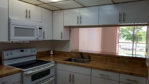 $133,000 | 19701 Southwest 114th Avenue, Unit 266, Miami, FL 33157