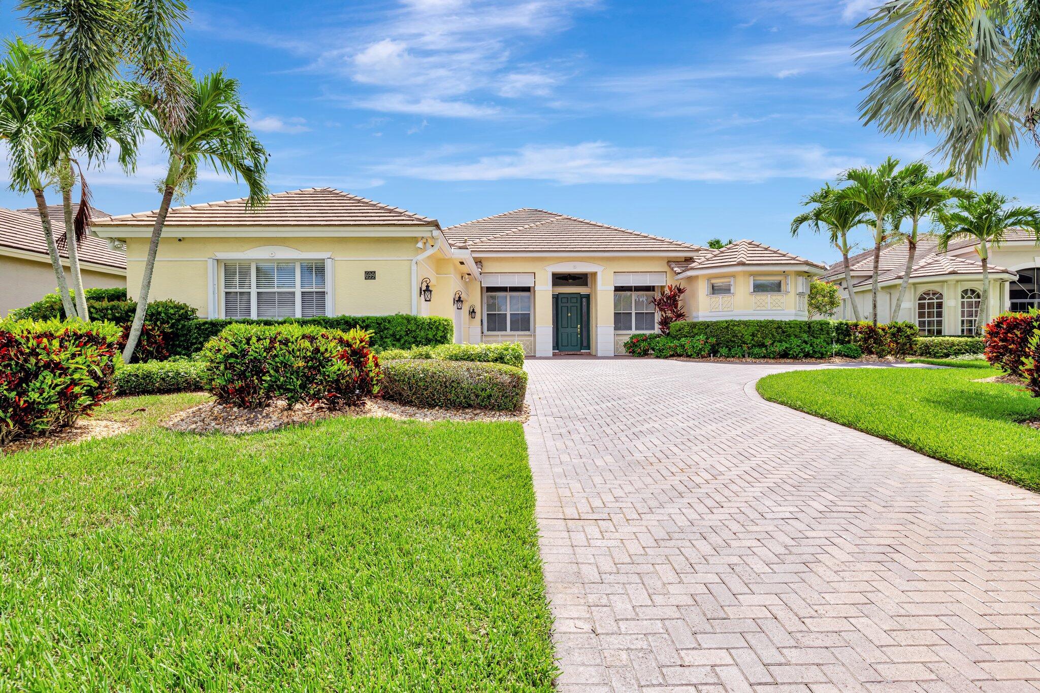 699 Southwest River Bend Circle Stuart, FL 34997 - Photo 1 of 78 Front