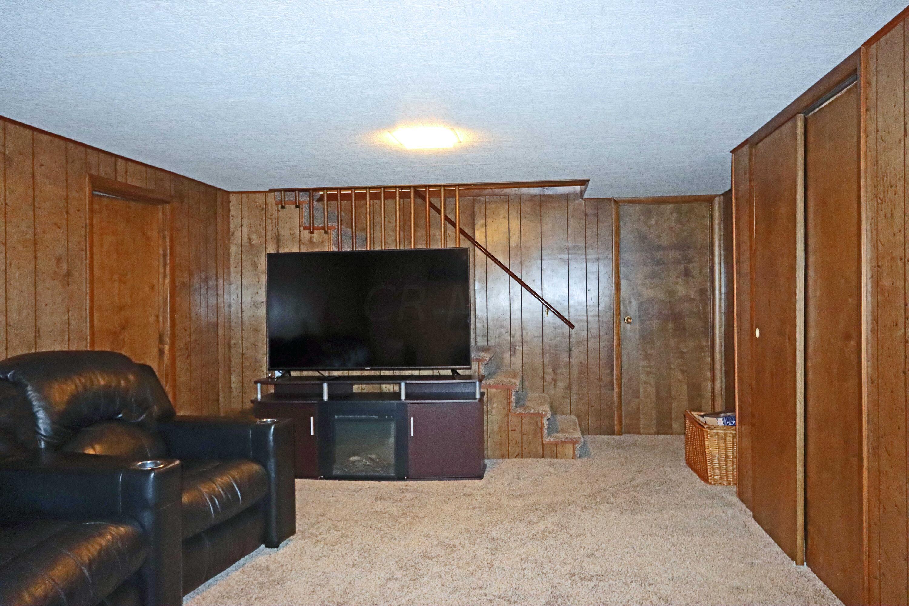 1705 Lynnhurst Road Columbus, OH 43229 - Photo 25 of 43 IMG_5920_edited-1