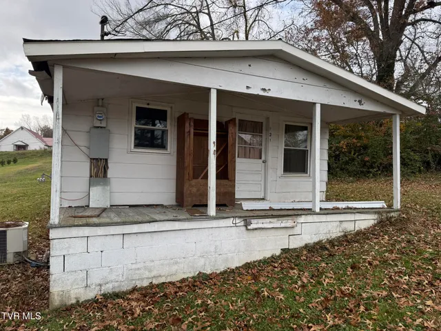 $20,000 | 121 Henderson Street, Surgoinsville, TN 37873