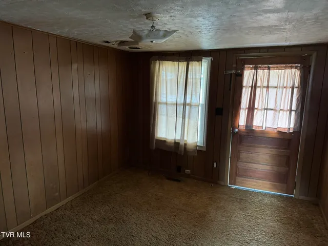 $20,000 | 121 Henderson Street, Surgoinsville, TN 37873