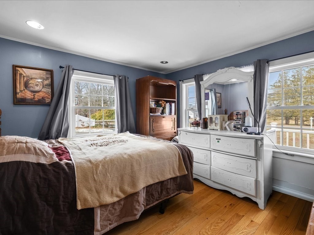 555 Webster Street Marshfield, MA 02050 - Photo 8 of 36