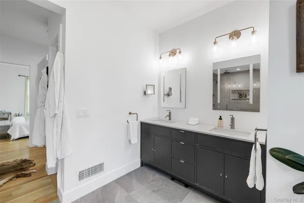 $1,300,000 | 36 Spruce Lane, Poughkeepsie, NY 12603