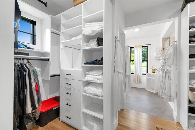 $1,300,000 | 36 Spruce Lane, Poughkeepsie, NY 12603