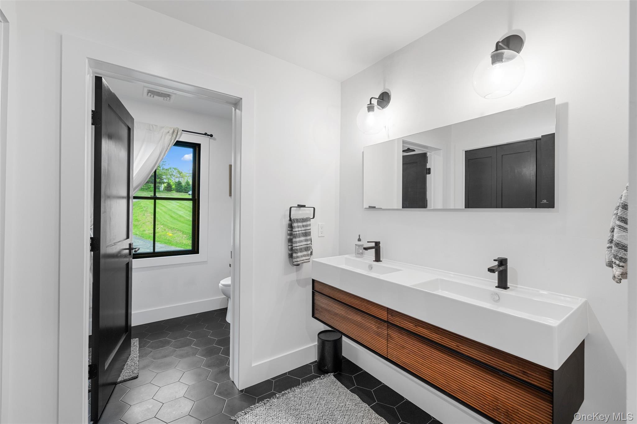 36 Spruce Lane Poughkeepsie, NY 12603 - Photo 23 of 33