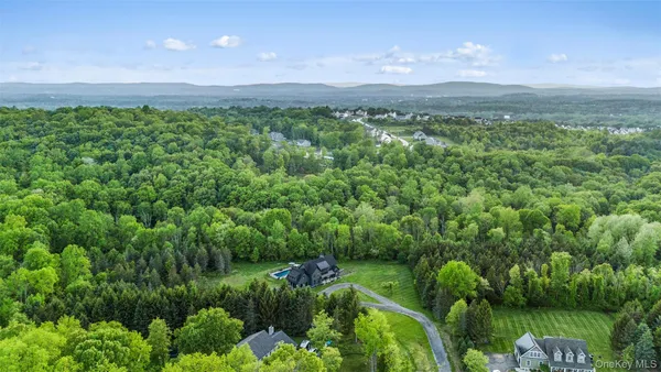 $1,300,000 | 36 Spruce Lane, Poughkeepsie, NY 12603