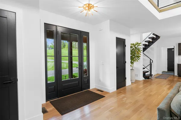 $1,300,000 | 36 Spruce Lane, Poughkeepsie, NY 12603