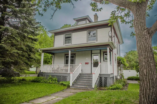 $214,900 | 210 East 6th Street, Morris, MN 56267