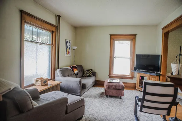 $214,900 | 210 East 6th Street, Morris, MN 56267