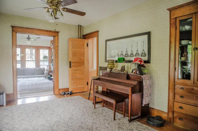 $214,900 | 210 East 6th Street, Morris, MN 56267