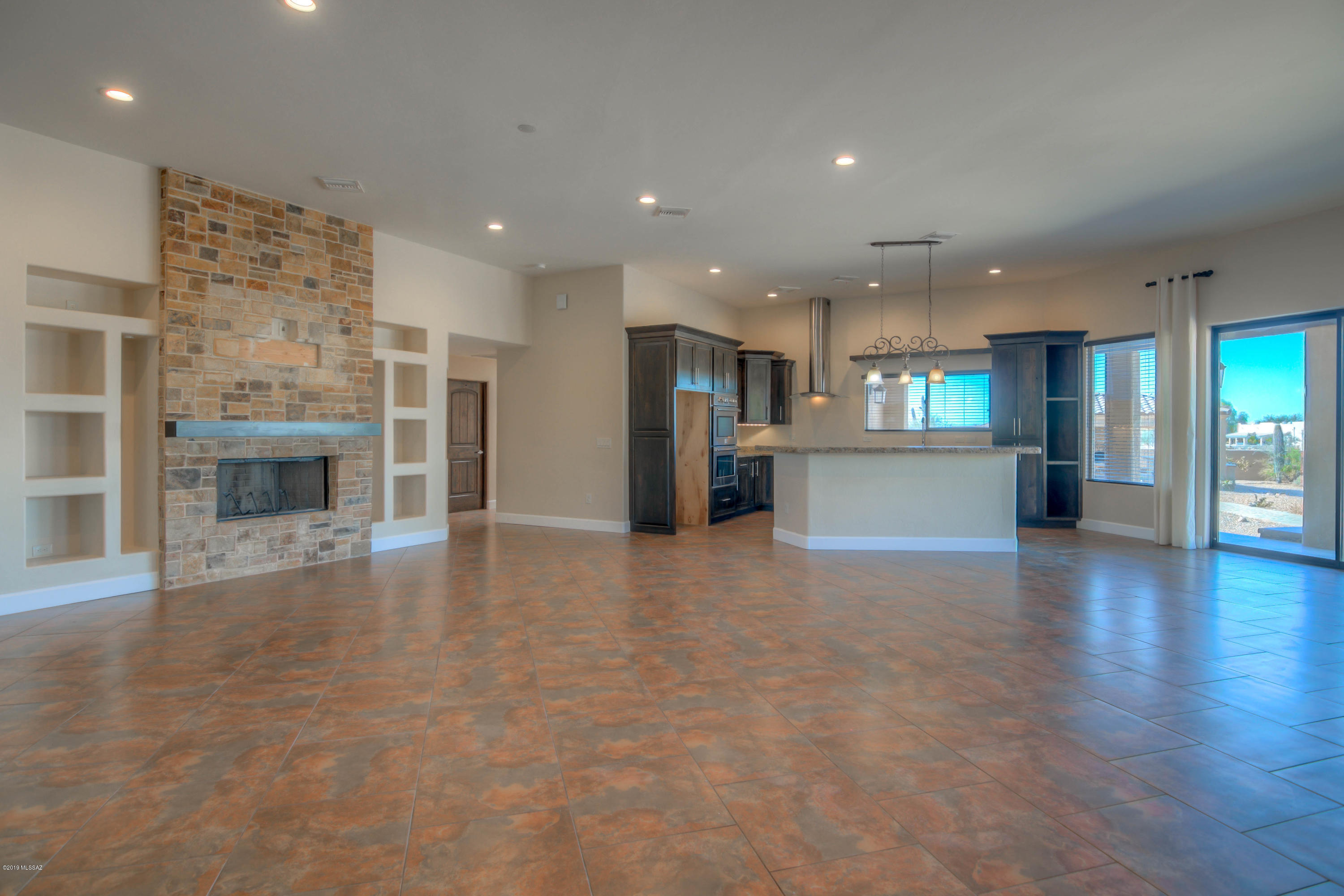 4996 Cat Mountain Road Tucson, AZ 85757 - Photo 7 of 32