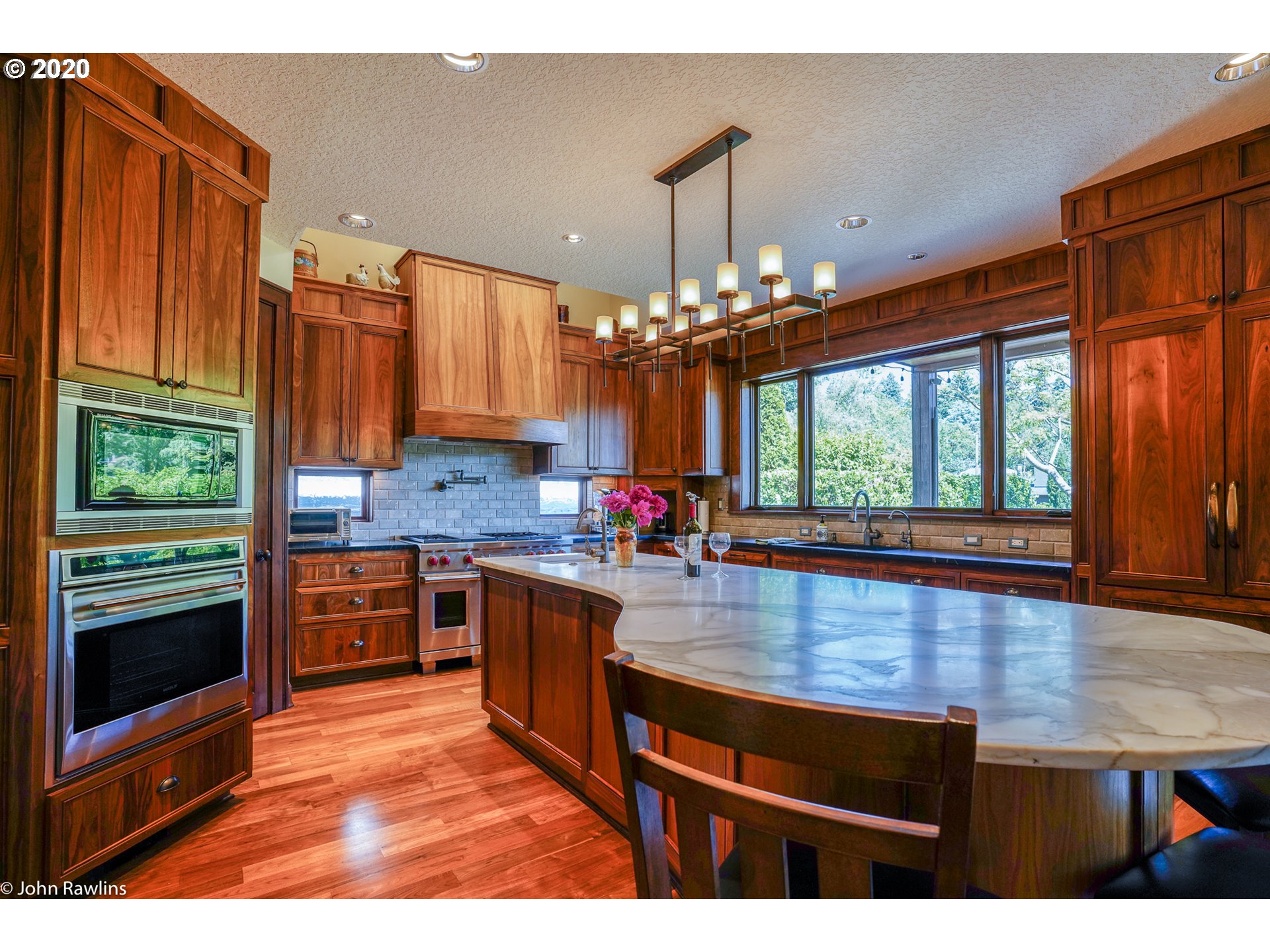 4423 West Bay Road Lake Oswego, OR 97035 - Photo 4 of 32 Gallery Image 4