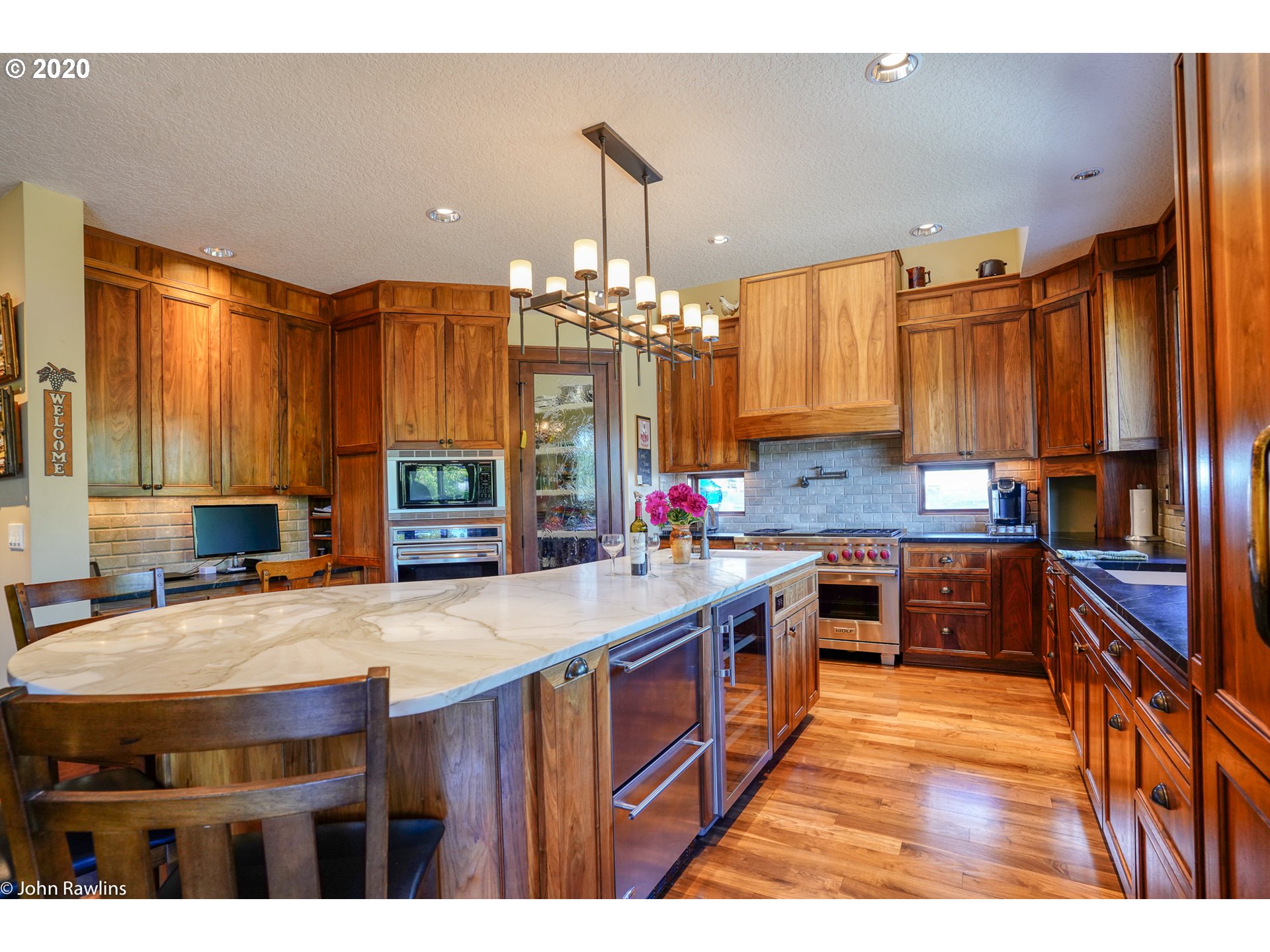 4423 West Bay Road Lake Oswego, OR 97035 - Photo 5 of 32 Gallery Image 5