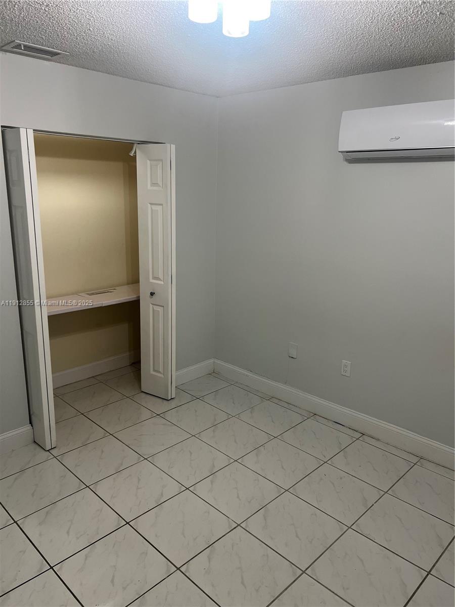 14364 Southwest 159th Terrace Miami, FL 33177 - Photo 6 of 7