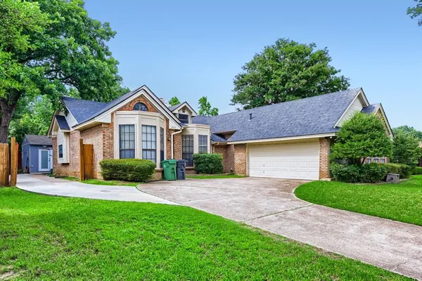 $375,000 | 709 Whistler Drive, Arlington, TX 76006