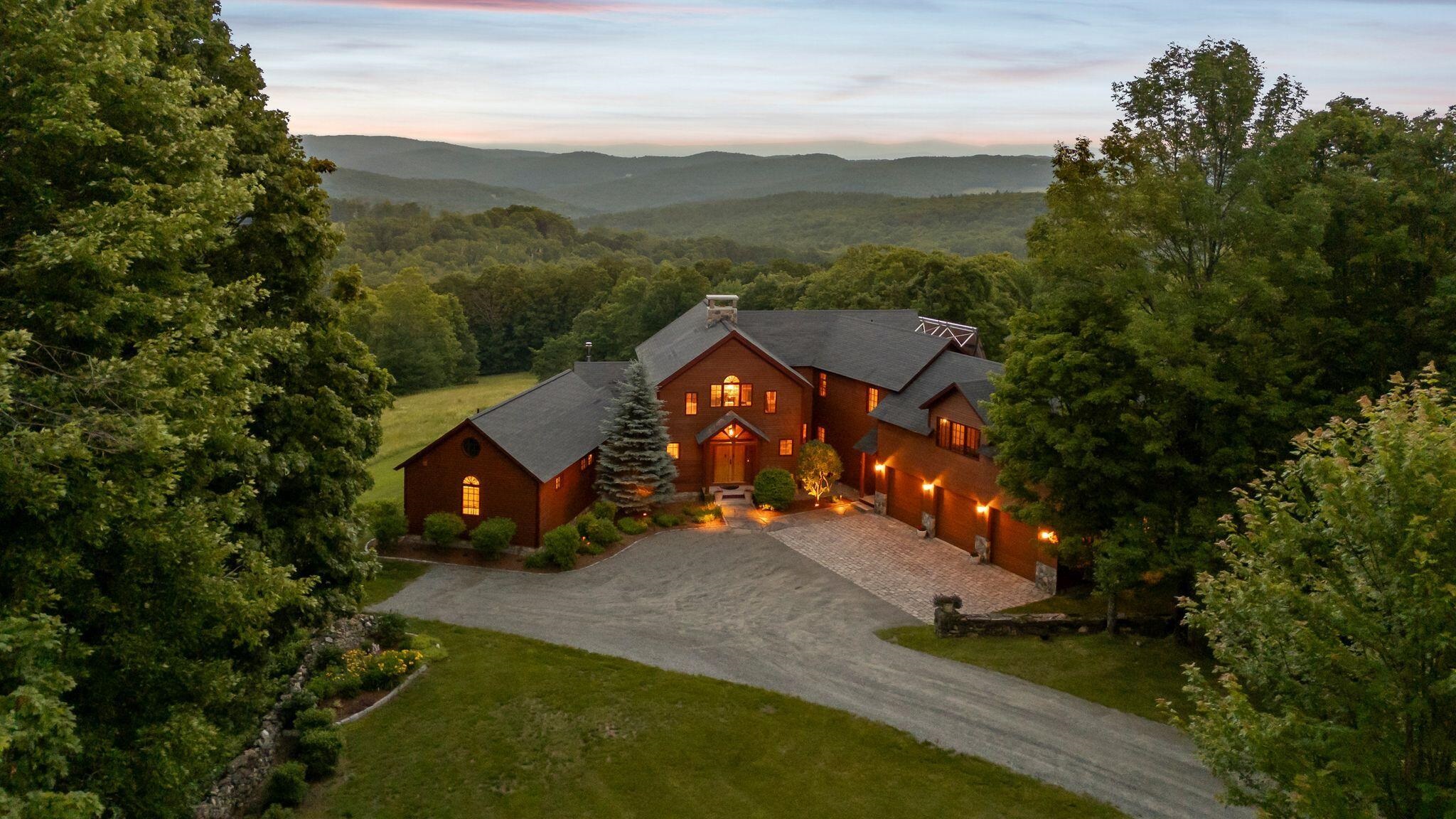 115 Eastman Road Woodstock, VT 05071 - Photo 4 of 29 Gallery Image 4