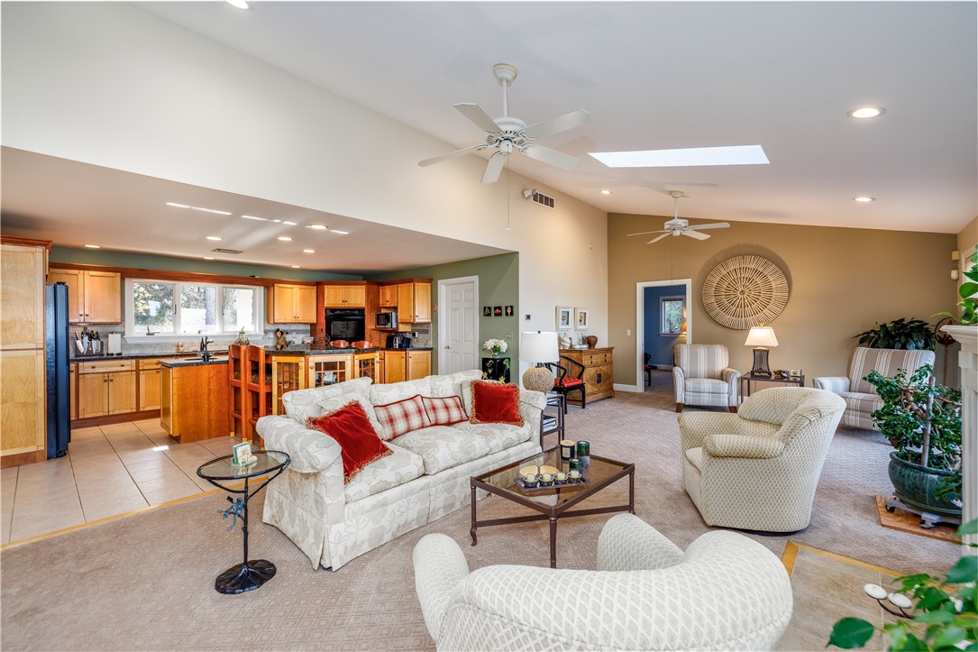 14789 Highview Road Carlton, NY 14477 - Photo 18 of 50 OPEN LIVING VAULTED CEILING GREAT ROOM WITH WALL O