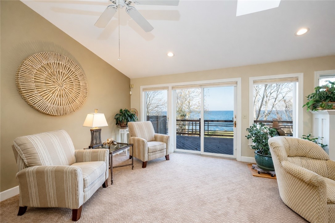 14789 Highview Road Carlton, NY 14477 - Photo 20 of 50 OPEN LIVING VAULTED CEILING GREAT ROOM WITH WALL O