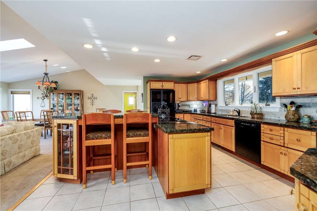 14789 Highview Road Carlton, NY 14477 - Photo 26 of 50 DESIGNER COOK'S KITCHEN WITH BEAUTIFUL CABINETRY