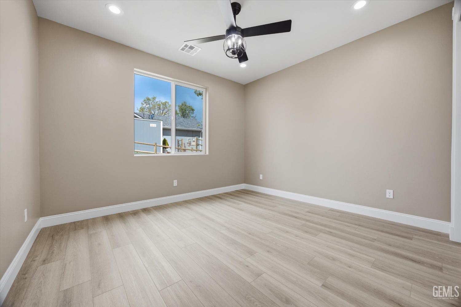 Undisclosed Address Tehachapi, CA 93561 - Photo 35 of 47