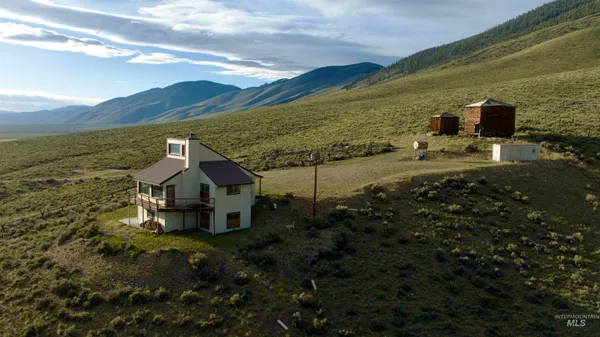 $950,000 | 2040 Pahsimeroi River Road, May, ID 83253