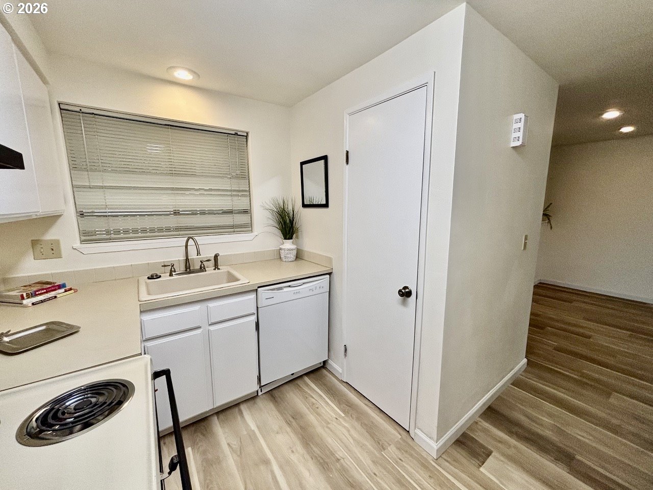 213 Trailside Loop Eugene, OR 97405 - Photo 8 of 17