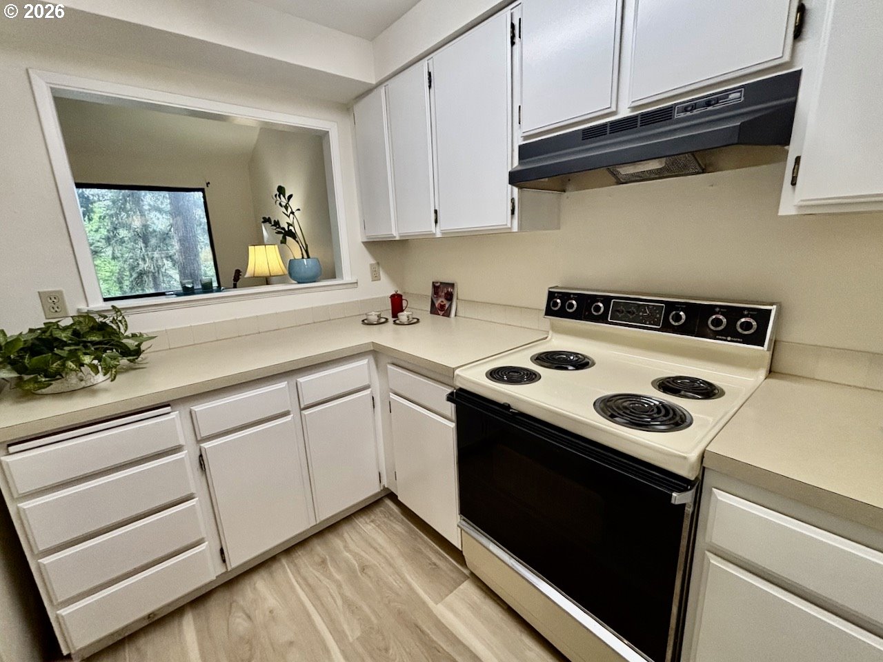 213 Trailside Loop Eugene, OR 97405 - Photo 9 of 17