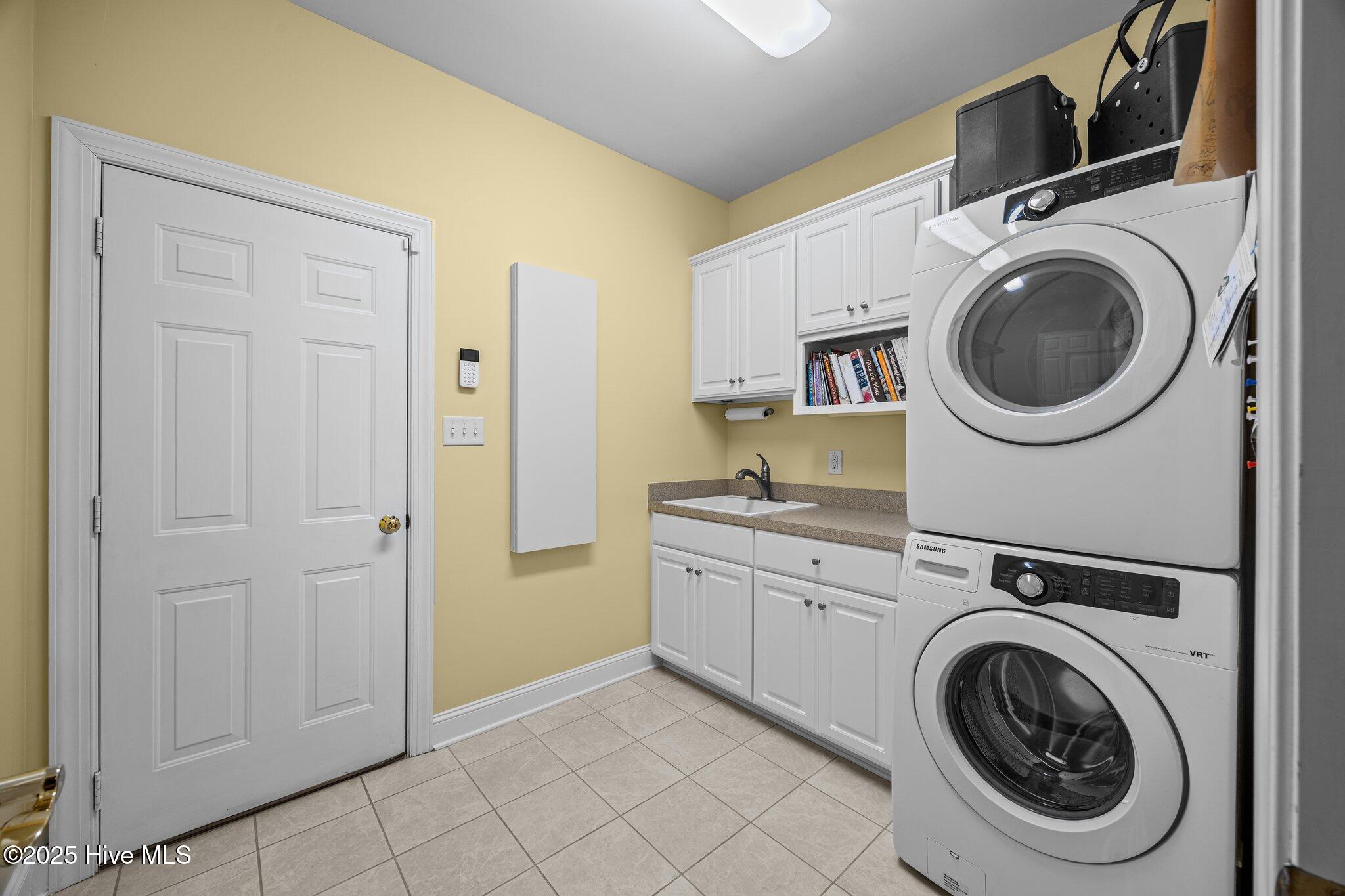107 Mellen Road New Bern, NC 28562 - Photo 34 of 53 Laundry/Mudroom