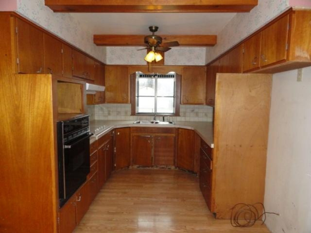 1706 Ruddiman Street Muskegon, MI 49441 - Photo 2 of 18 Additional Photo