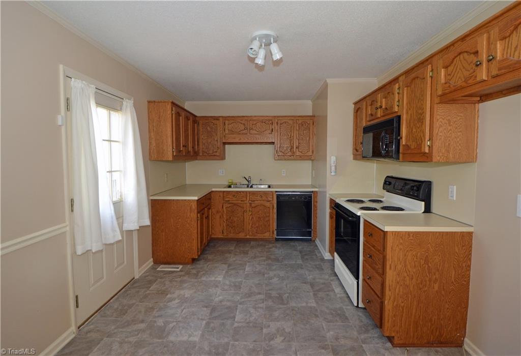 301 Crestview Church Road Asheboro, NC 27205 - Photo 8 of 27 Gallery Image 8