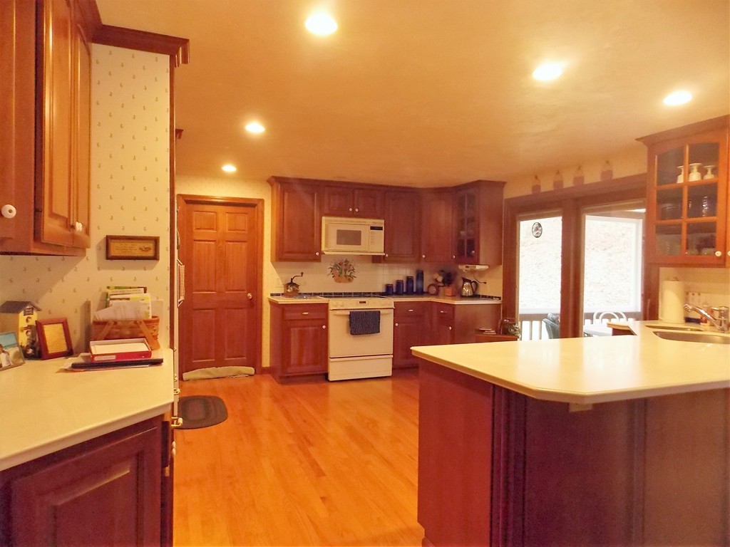 988 Concord Road Marlborough, MA 01752 - Photo 2 of 20 Gallery Image 2