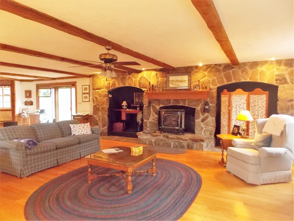 988 Concord Road Marlborough, MA 01752 - Photo 5 of 20 Gallery Image 5
