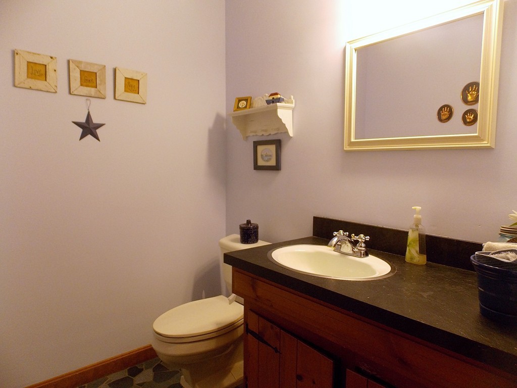 988 Concord Road Marlborough, MA 01752 - Photo 7 of 20 Gallery Image 7