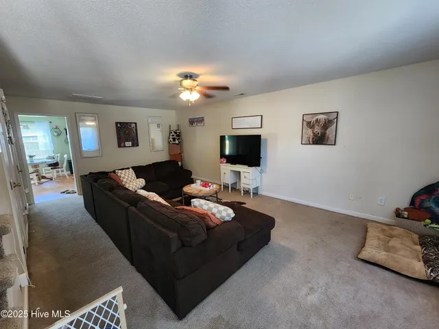 $1,375 | 224 Smallwood Road, Hubert, NC 28539