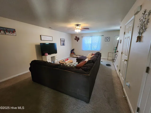 $1,375 | 224 Smallwood Road, Hubert, NC 28539