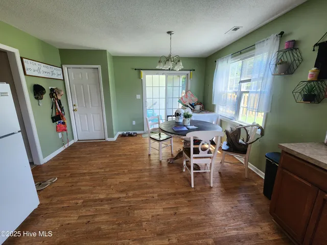 $1,375 | 224 Smallwood Road, Hubert, NC 28539