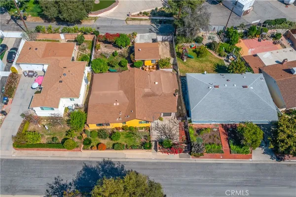 $1,585,000 | 3527 Fairchild Street, La Crescenta, CA 91214