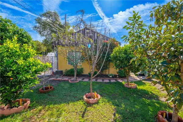 $1,585,000 | 3527 Fairchild Street, La Crescenta, CA 91214