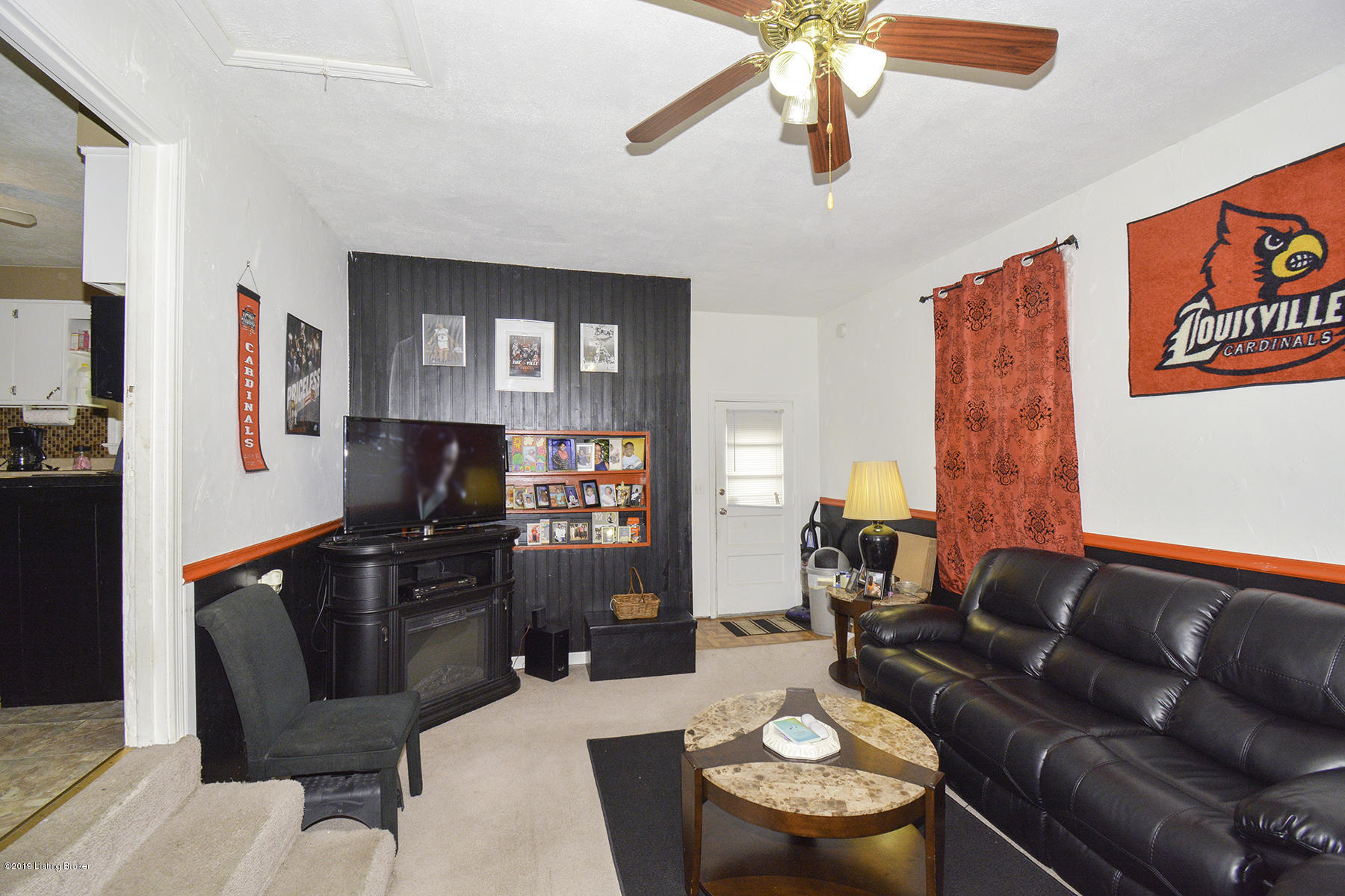 3108 Wayne Road Louisville, KY 40216 - Photo 15 of 32 15 Family Room
