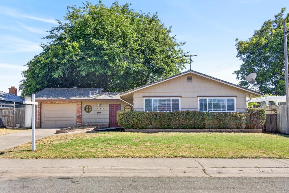 7212 Midnight Way Citrus Heights, CA 95621 - Photo 3 of 34