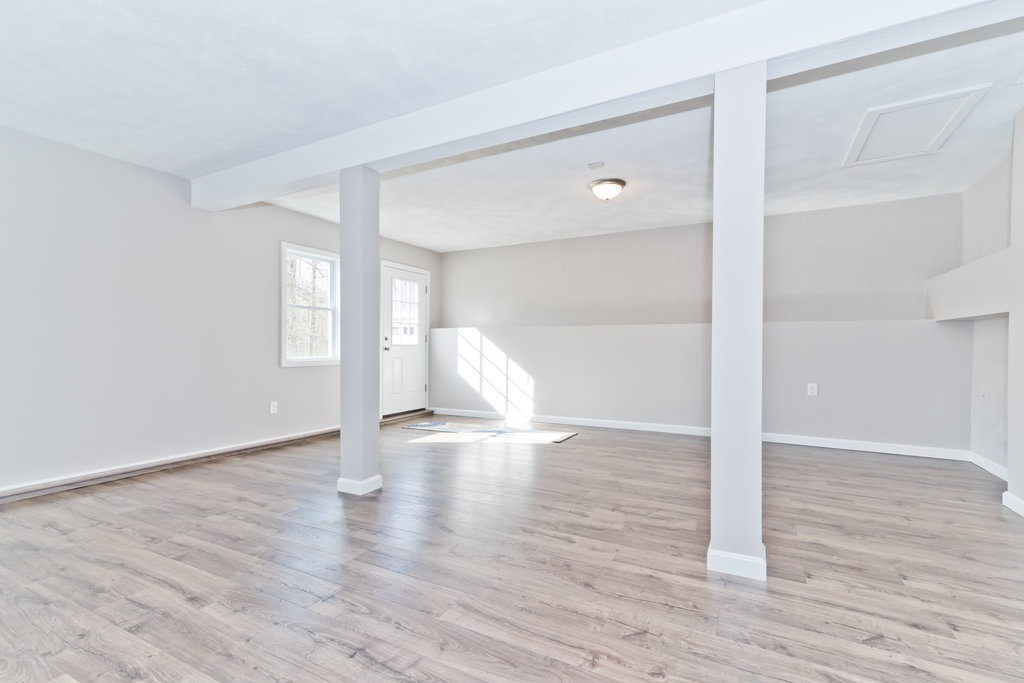 145 Londonderry Road Windham, NH 03087 - Photo 11 of 32